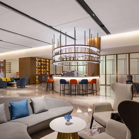 Novotel Guangzhou Baiyun Airport - Canton Fair Free Shuttle Bus & Official Registration Agency Exteriör bild