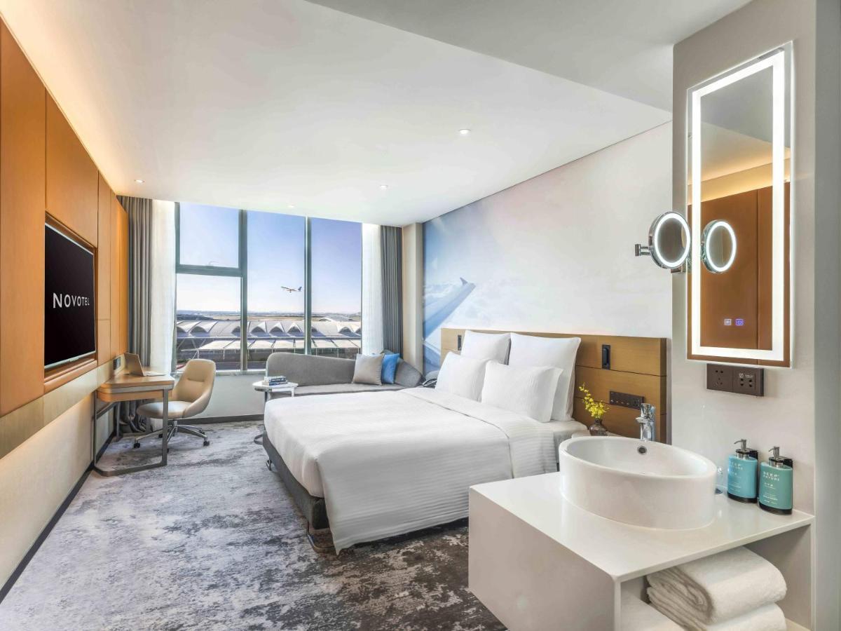 Novotel Guangzhou Baiyun Airport - Canton Fair Free Shuttle Bus & Official Registration Agency Exteriör bild