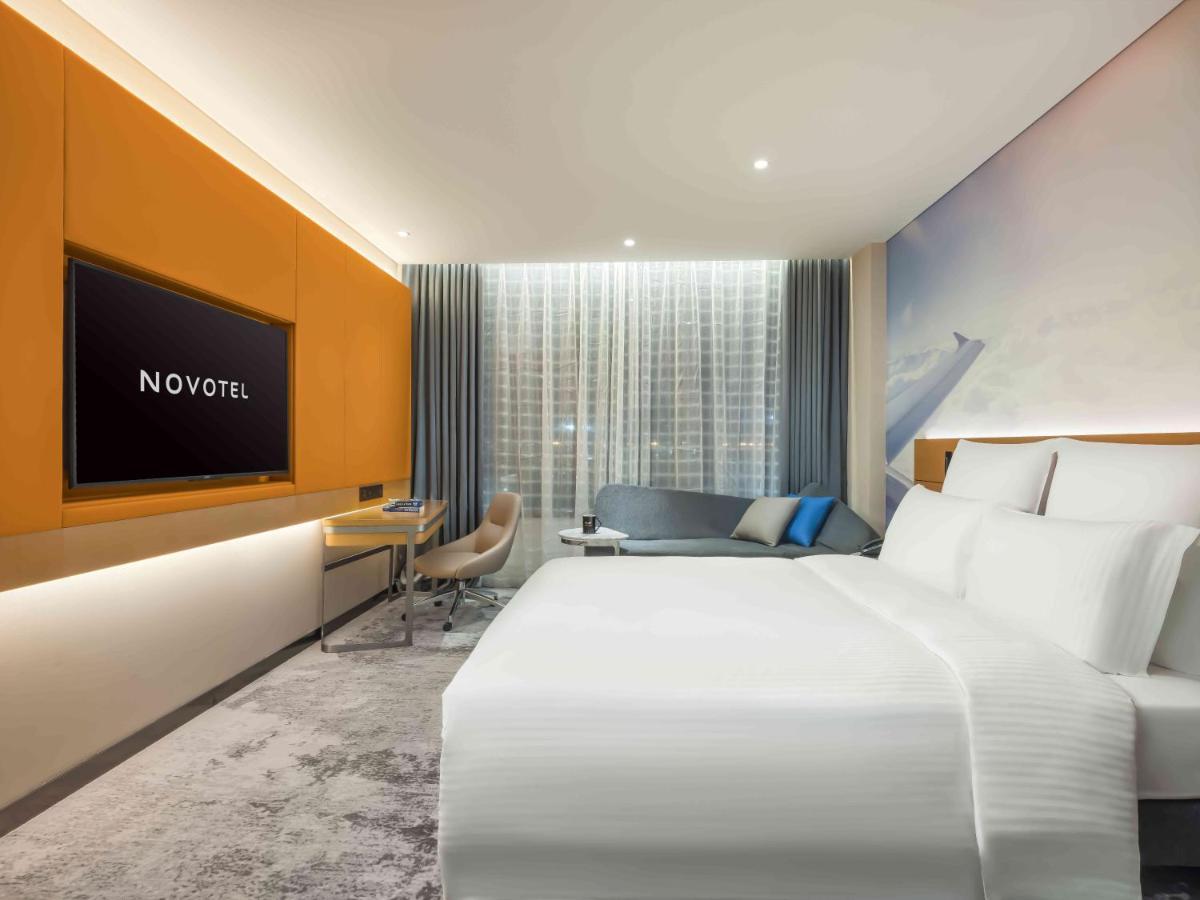 Novotel Guangzhou Baiyun Airport - Canton Fair Free Shuttle Bus & Official Registration Agency Exteriör bild