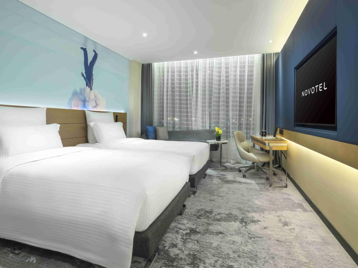 Novotel Guangzhou Baiyun Airport - Canton Fair Free Shuttle Bus & Official Registration Agency Exteriör bild