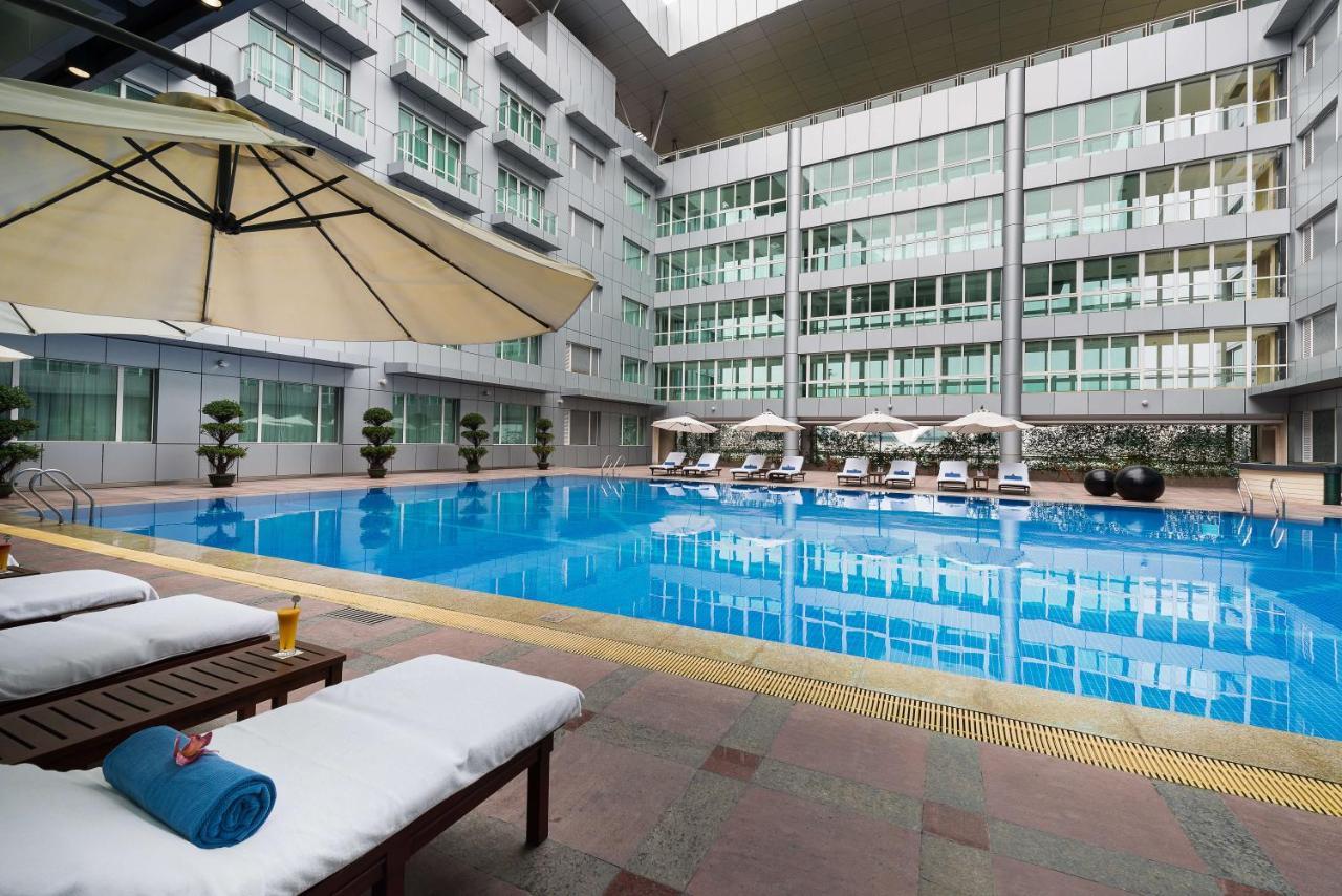 Novotel Guangzhou Baiyun Airport - Canton Fair Free Shuttle Bus & Official Registration Agency Exteriör bild