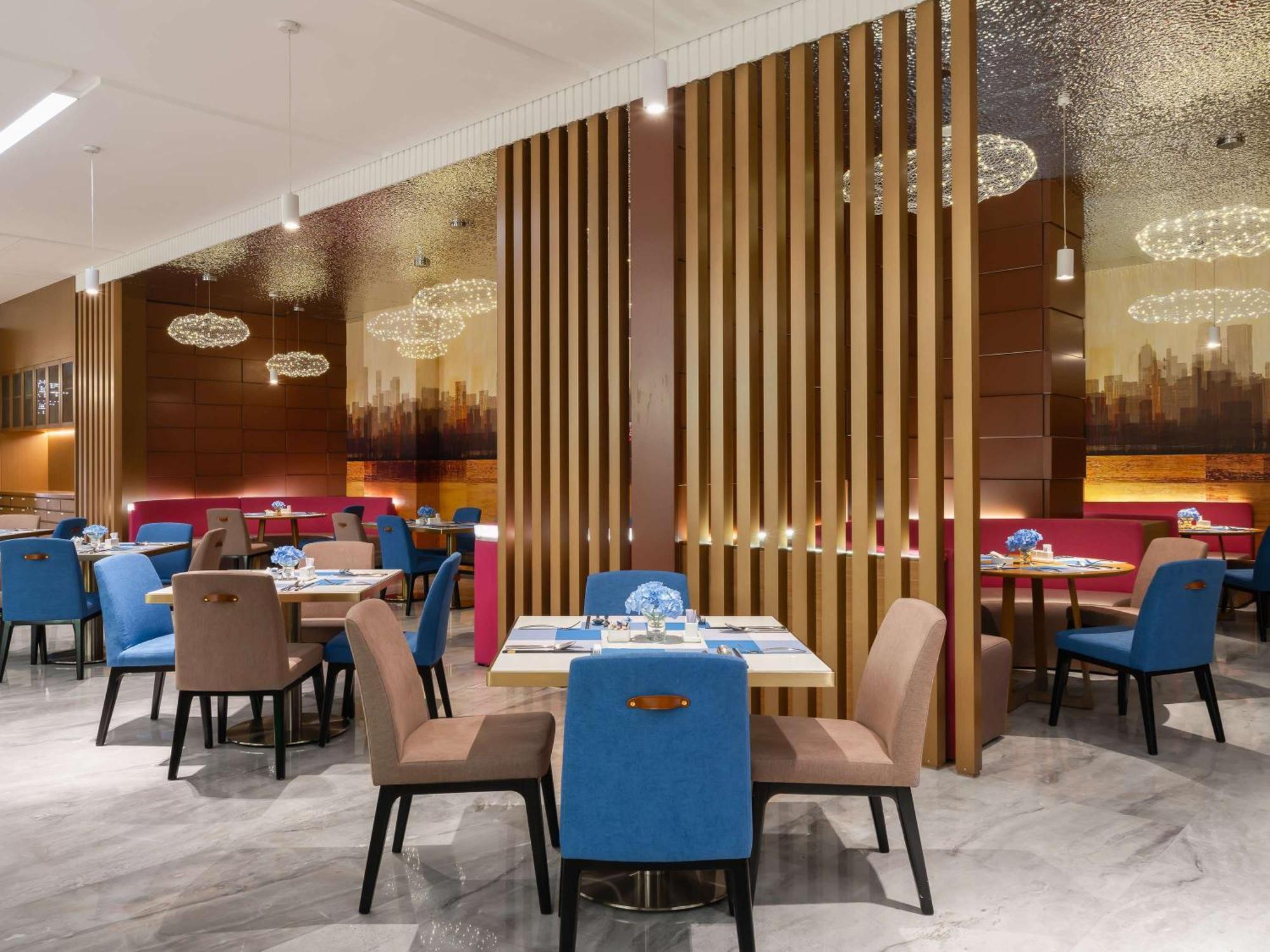 Novotel Guangzhou Baiyun Airport - Canton Fair Free Shuttle Bus & Official Registration Agency Exteriör bild